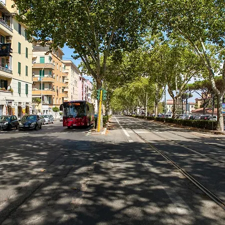 Homes - S Camillo - Near Trastevere Apartment