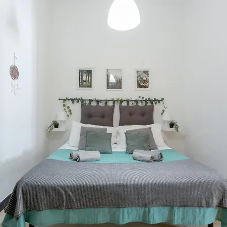 Homes - S Camillo - Near Trastevere Apartment *